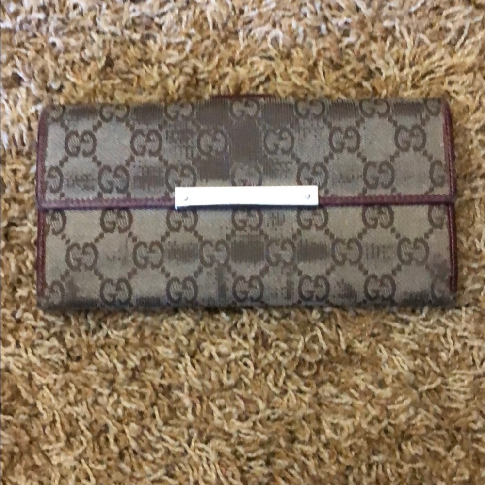Authentic Tan & Purple Canvas Gucci Wallet